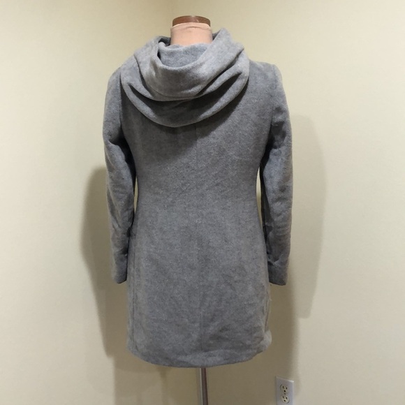 Aritzia Babaton Pearce Coat Size Small Gray Wool Cashmere Hooded Wool Cashmere - Picture 8 of 15